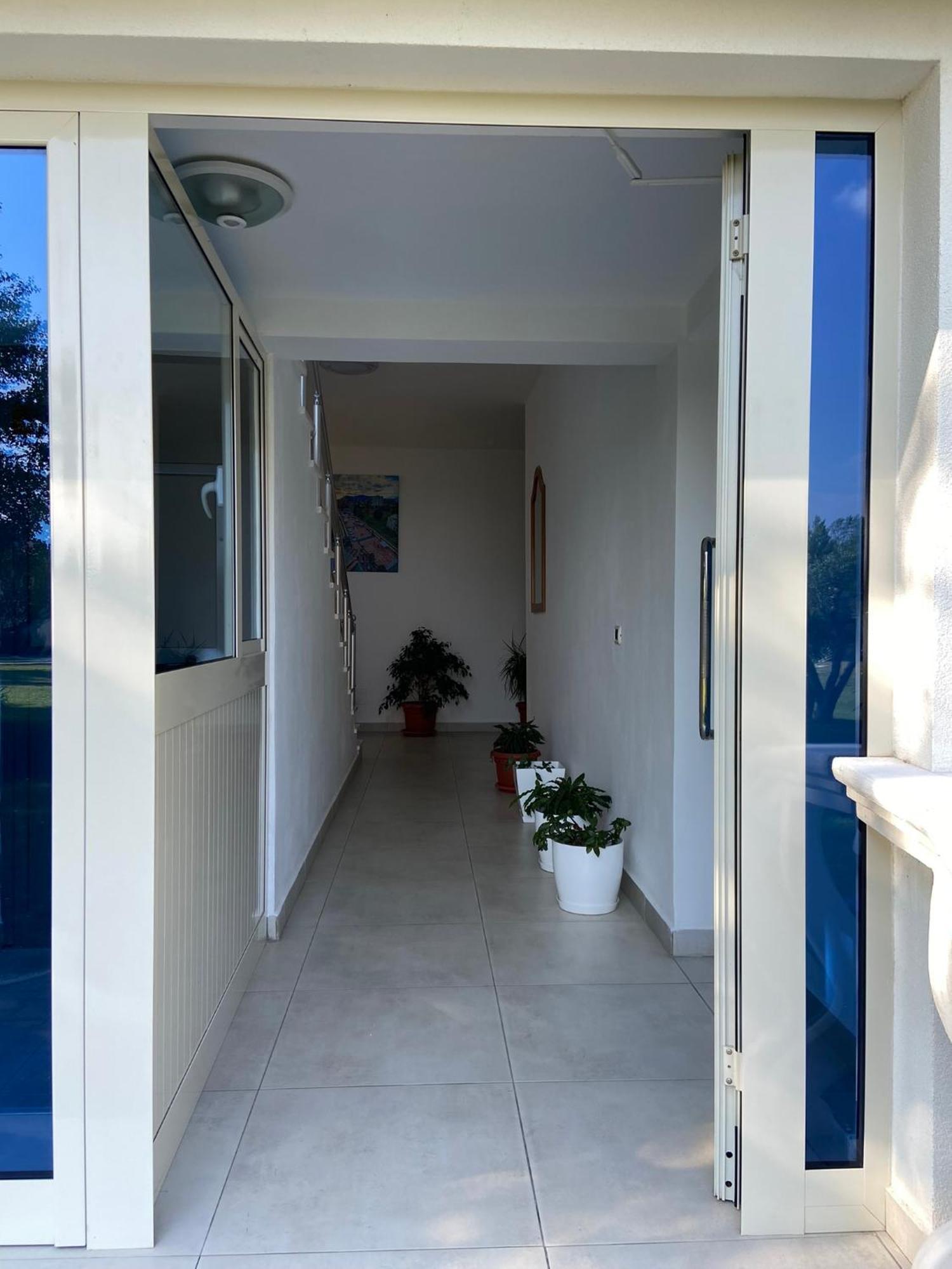 Baks-Rrjoll Apartment Sun Roll מראה חיצוני תמונה
