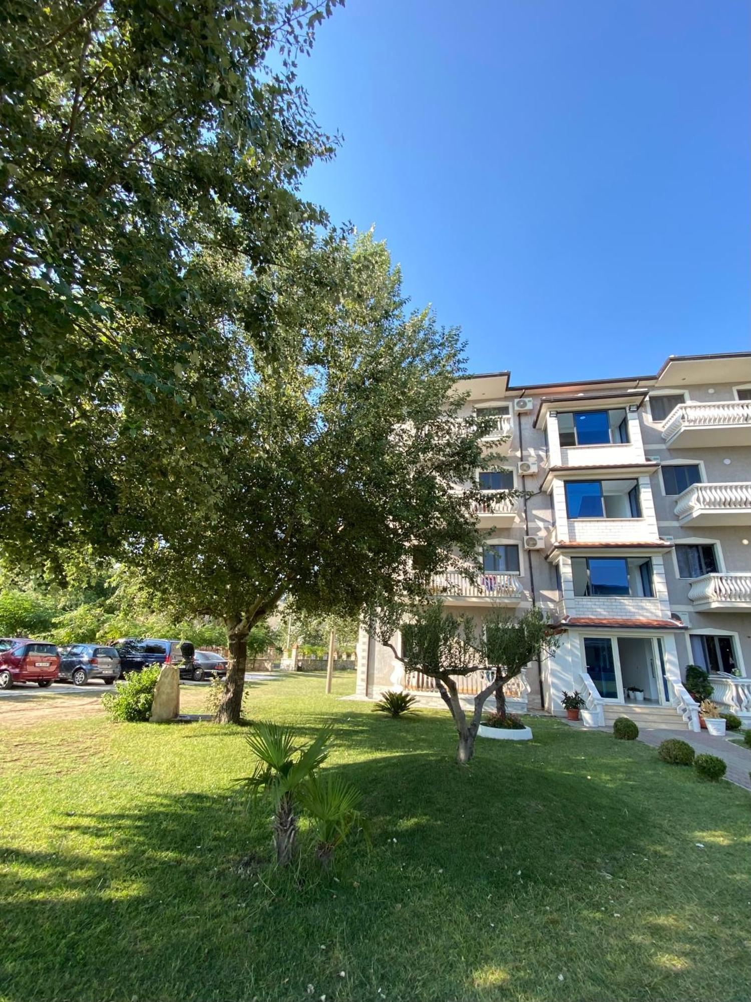 Baks-Rrjoll Apartment Sun Roll מראה חיצוני תמונה