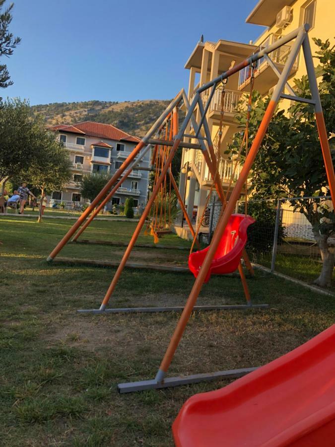 Baks-Rrjoll Apartment Sun Roll מראה חיצוני תמונה